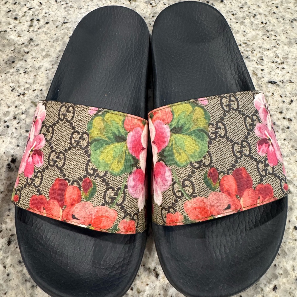Gucci Women's Floral Set - Picture 6 of 10
